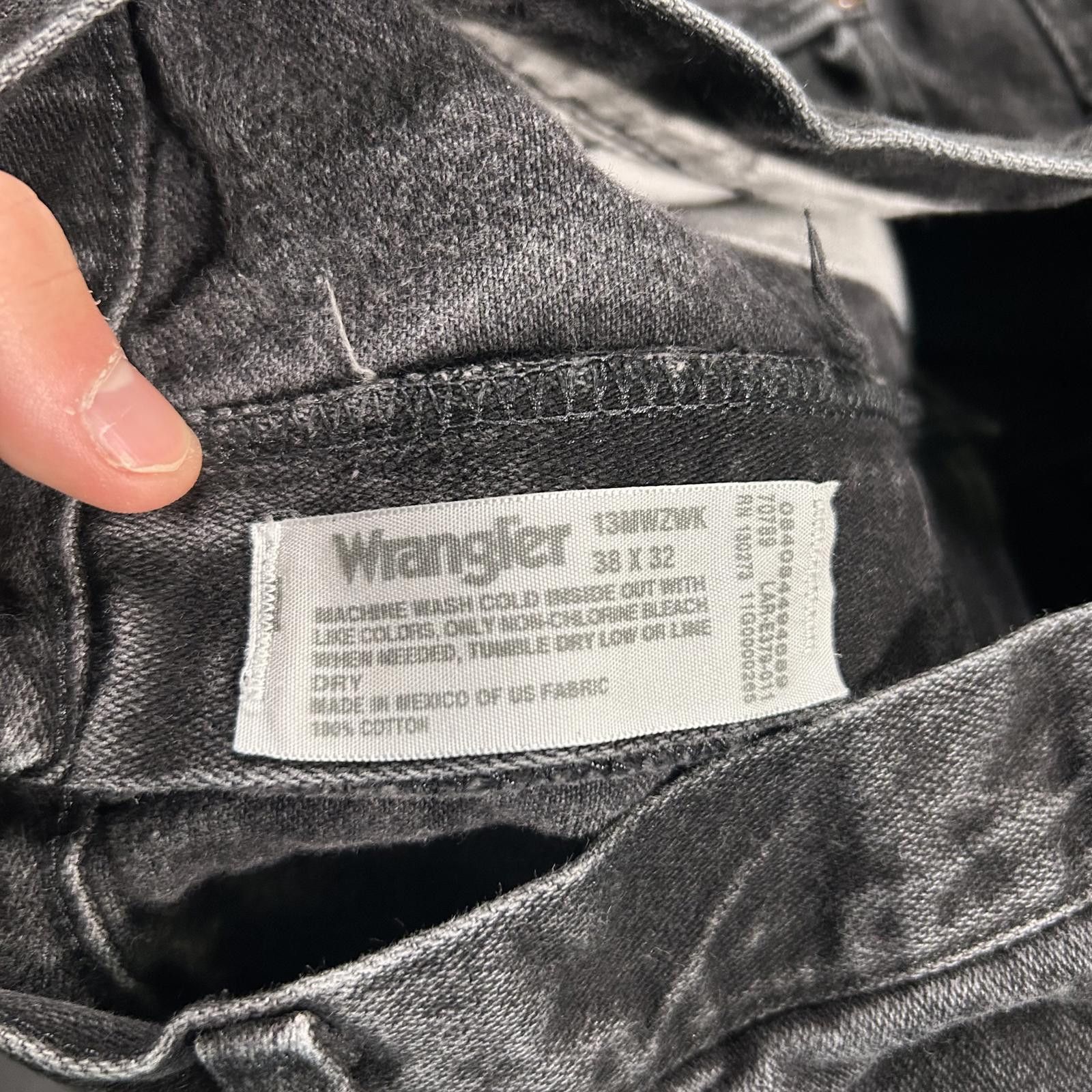 Wrangler Wrangler Men's Vintage Black Denim Jeans. 38x32 Size US 38 / EU 54 - 3 Thumbnail