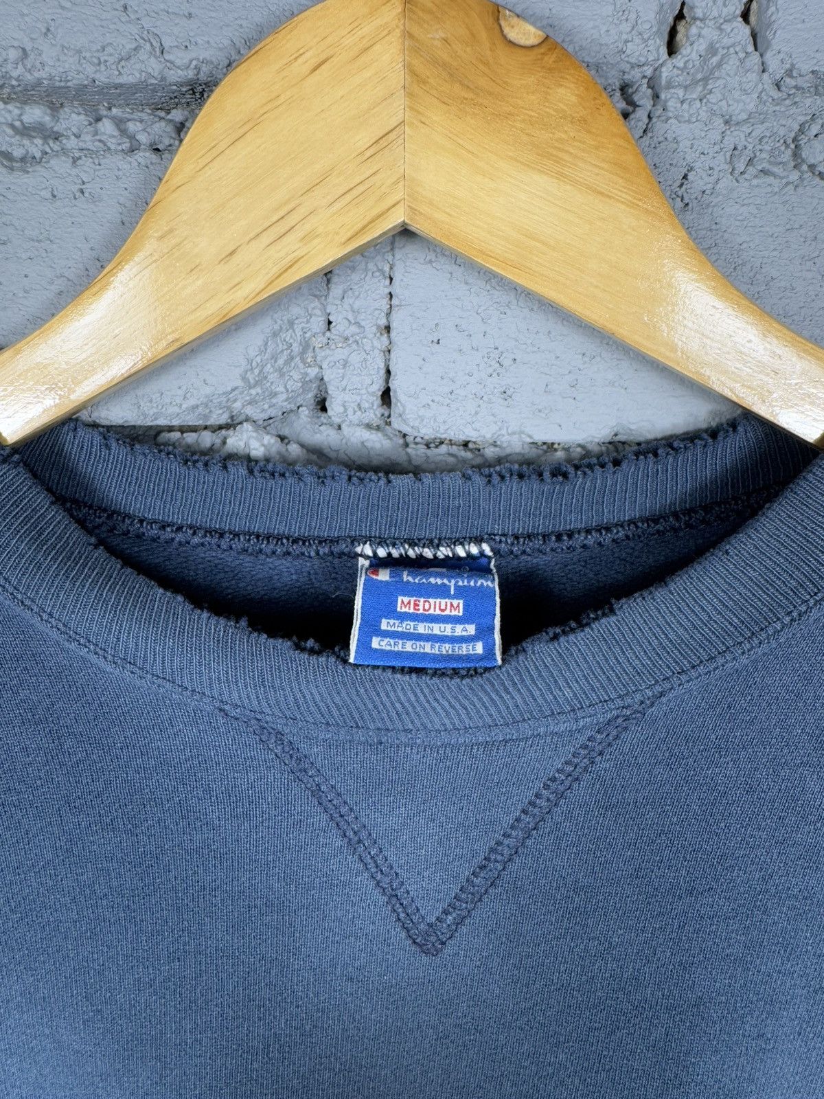 Vintage Vintage Champion Distressed Sun Faded Sweatshirt Size US M / EU 48-50 / 2 - 7 Thumbnail