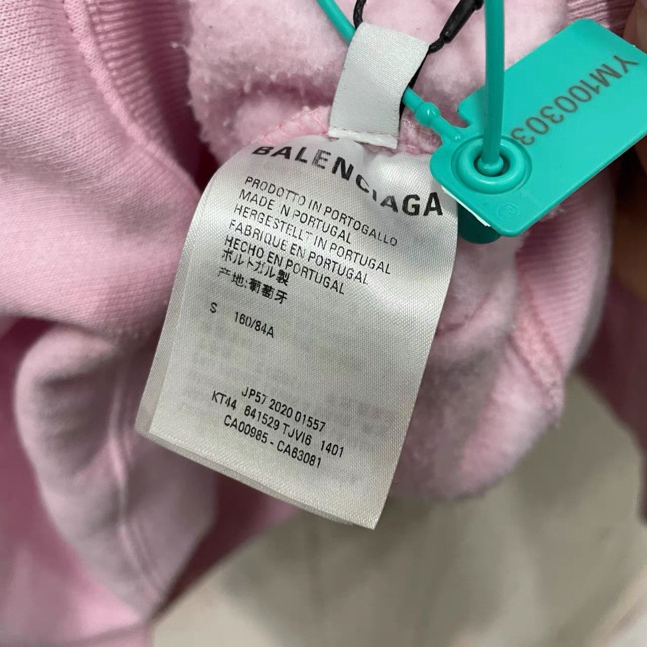Balenciaga Balenciaga Multilingual Hoodie K28 Size S / US 4 / IT 40 - 3 Thumbnail