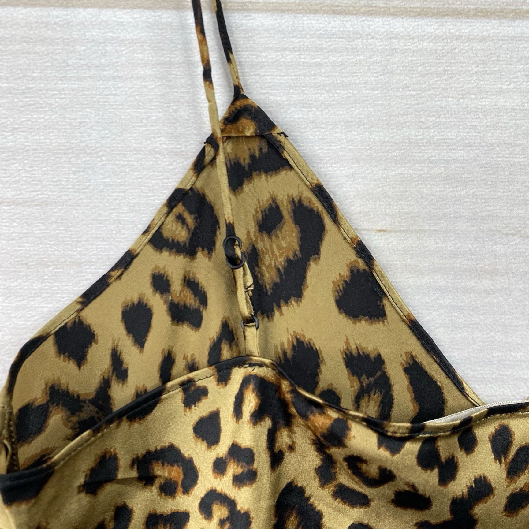 Banana Republic Banana Republic Silk Cami Tank Top Womens XS Leopard Print Adjustable Straps Vintage Silk Camisole Womens XS Leopard Brown Animal 90s? Size XS / US 0-2 / IT 36-38 - 6 Thumbnail