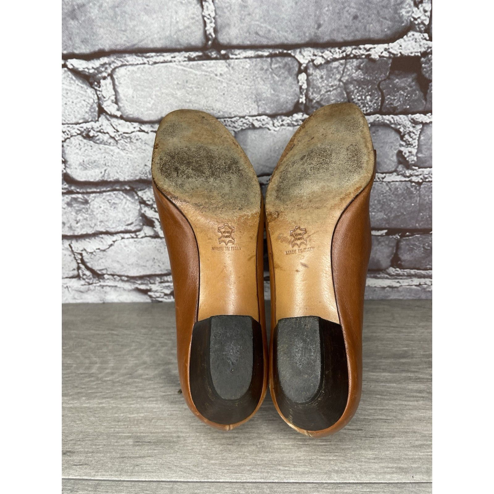Salvatore Ferragamo Salvatore Ferragamo Boutique Vara Brown Leather Bow Heels Wo Size US 8 / IT 38 - 11 Thumbnail
