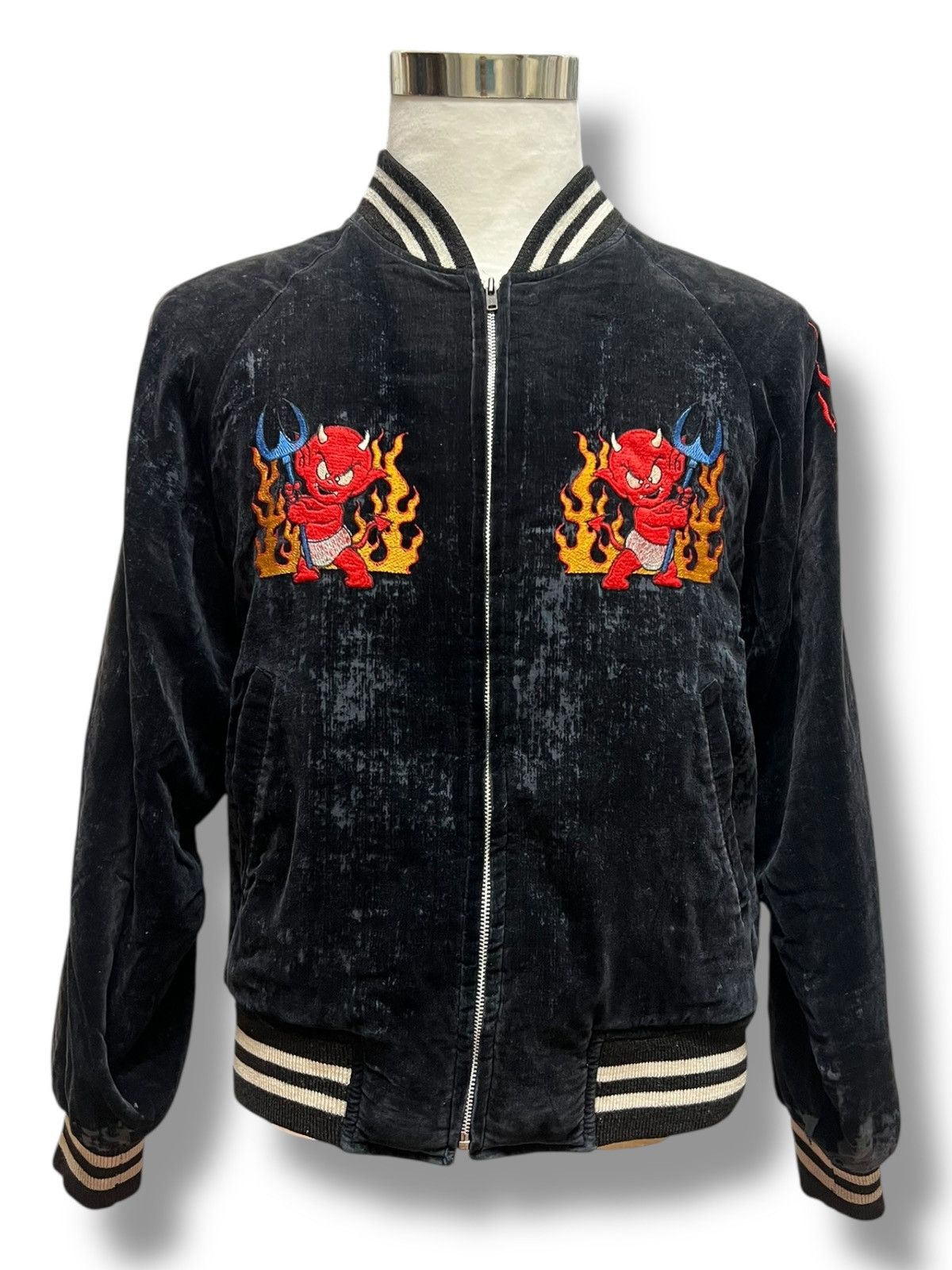 Vintage Vintage Velvet Devil Souvenir Jacket — Black / Red Flames Size US M / EU 48-50 / 2 - 2 Thumbnail