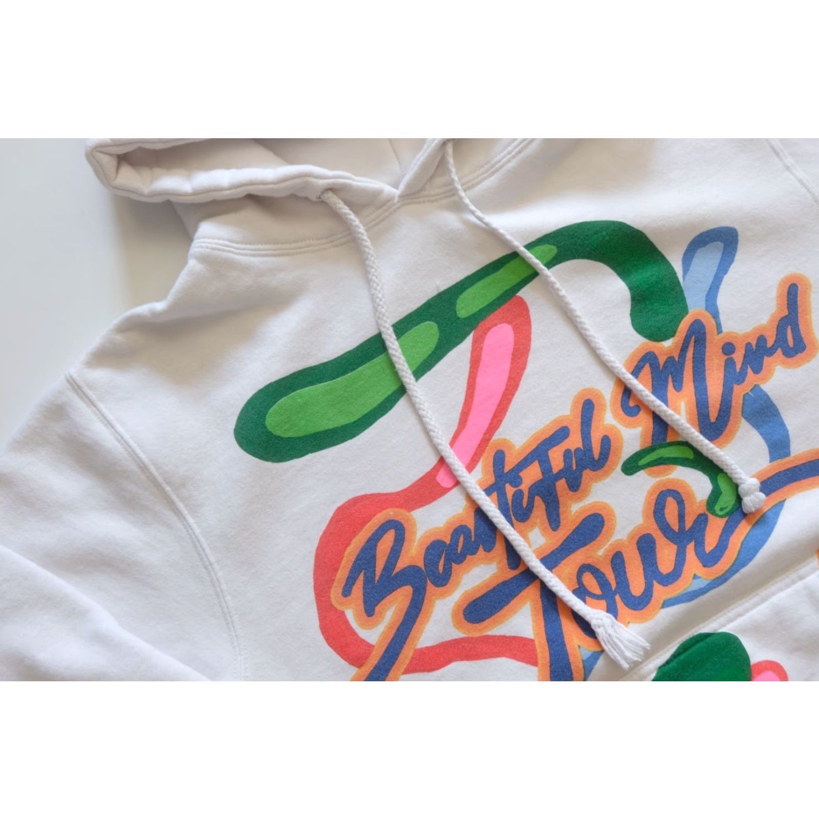 Vintage **RODWAVE RAP TEE MUSIC BEAUTIFUL MIND WHITE HOODIE SZ S** User: RODWAVE RAP TEE MUSIC BEAUTIFUL MIND WHITE HOODIE SZ S Size US S / EU 44-46 / 1 - 6 Thumbnail