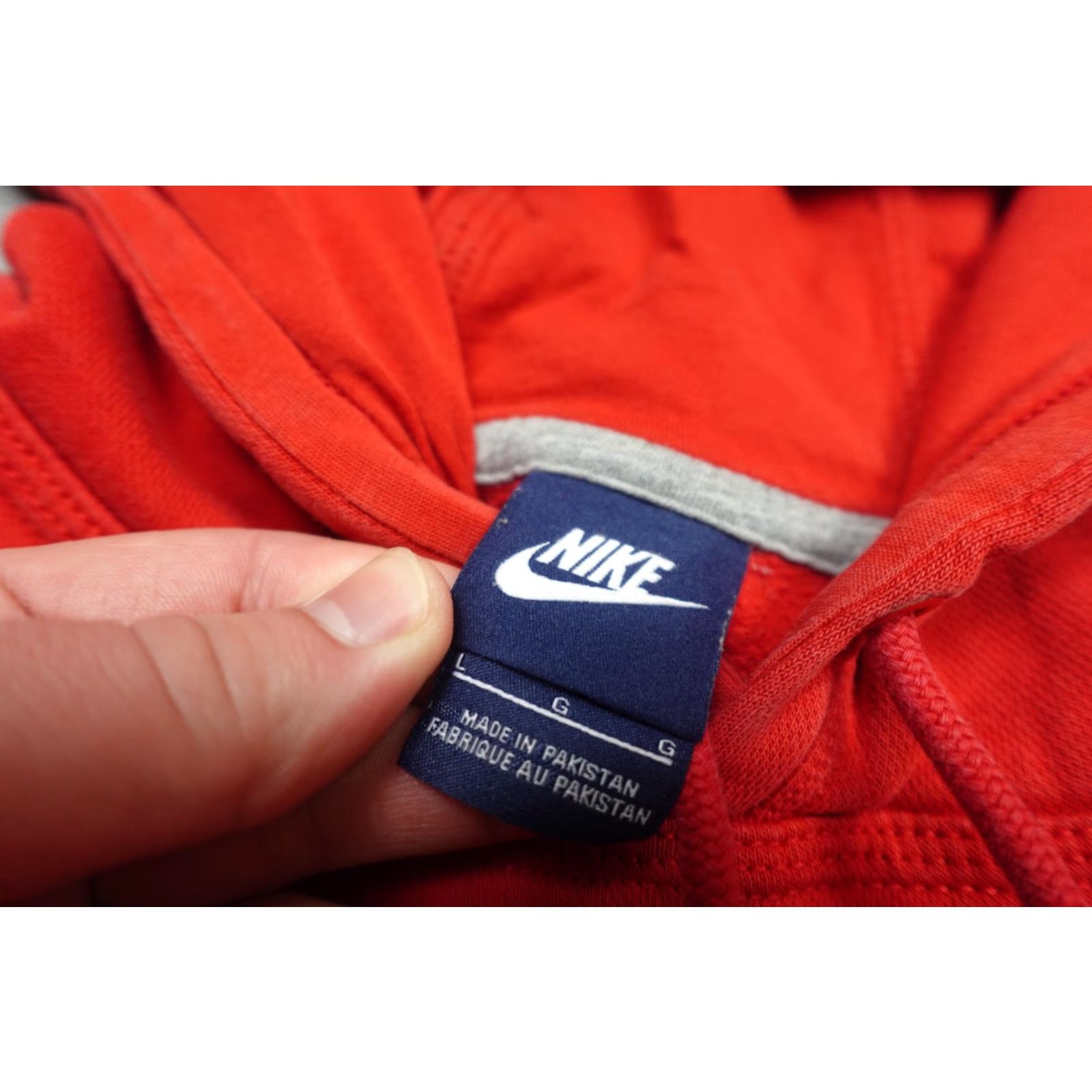 Nike Nike Sweatshirt Mens Large Red Fleece Hoodie Kangaroo Pocket Swoosh Logo Embroidered Size US L / EU 52-54 / 3 - 2 Thumbnail
