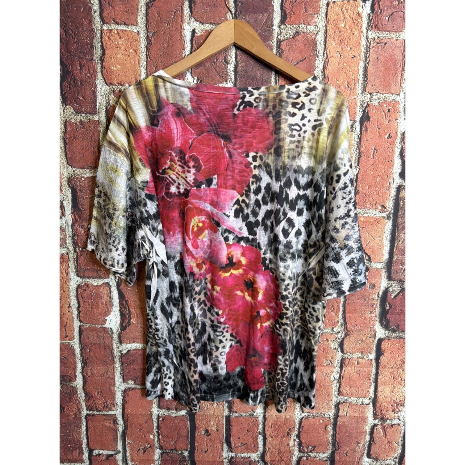 Style & Co Womens Style & Co Blouse Shirt Raglan Short Sleeve Plus Size 3X Multicolor Paisley Floral Embellished Neckline Black Trim Women Size XXL / US 16-18 / IT 52-54 - 4 Thumbnail