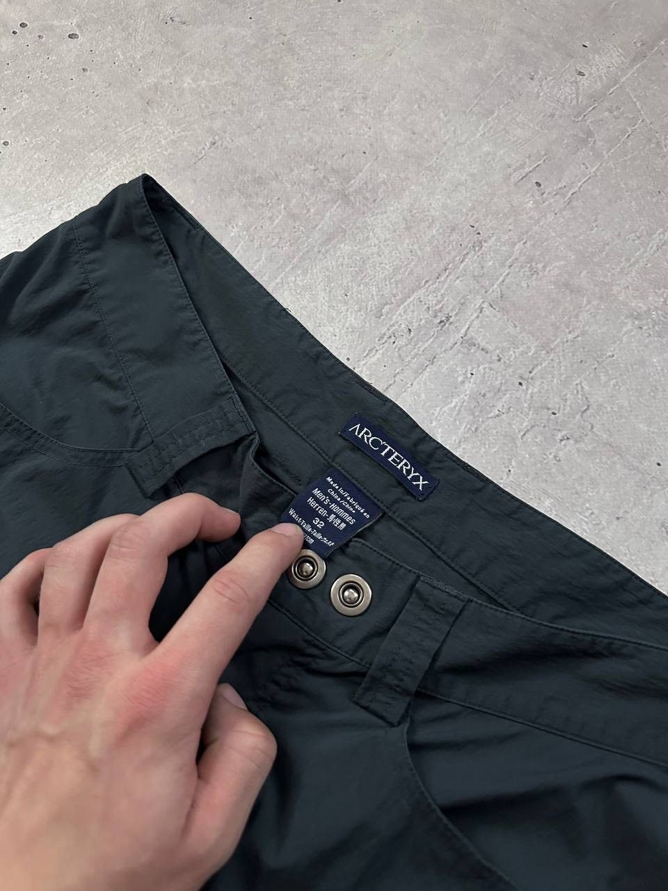 Arc'teryx Arc’teryx Men’s Nylon Hiking Shorts Lightweight Outdoor Size US 32 / EU 48 - 3 Thumbnail