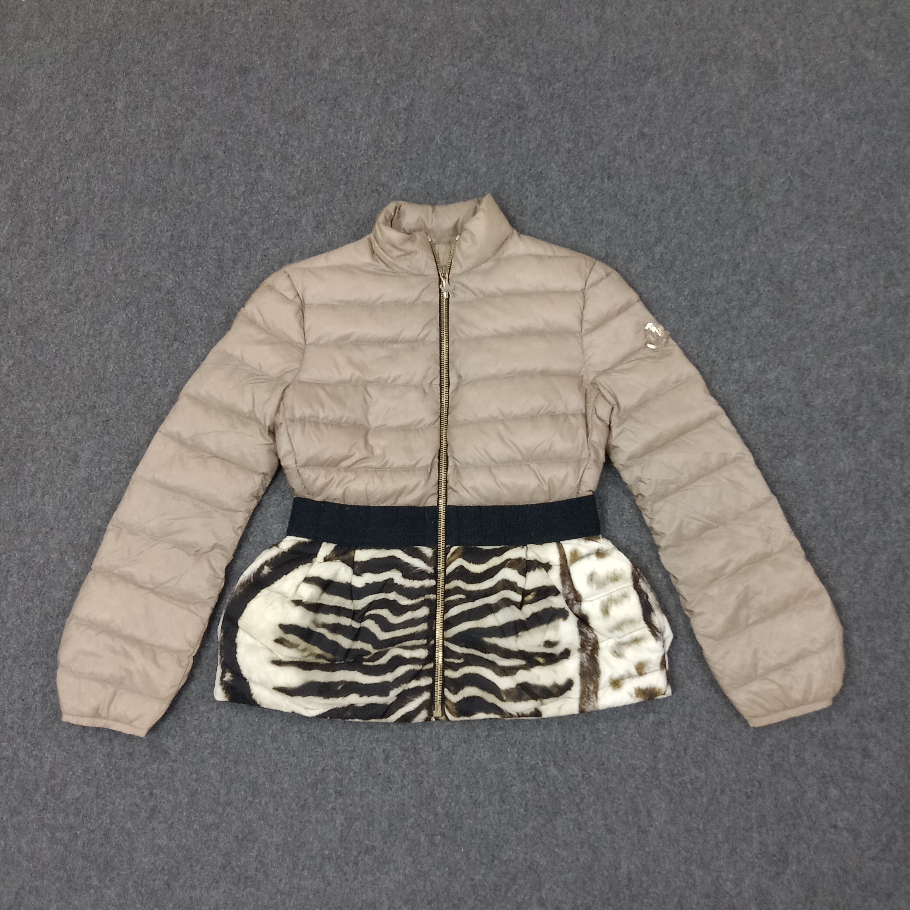 Moncler Moncler Italian Brand Puffer Jacket C247N26 Size S / US 4 / IT 40 - 1 Thumbnail
