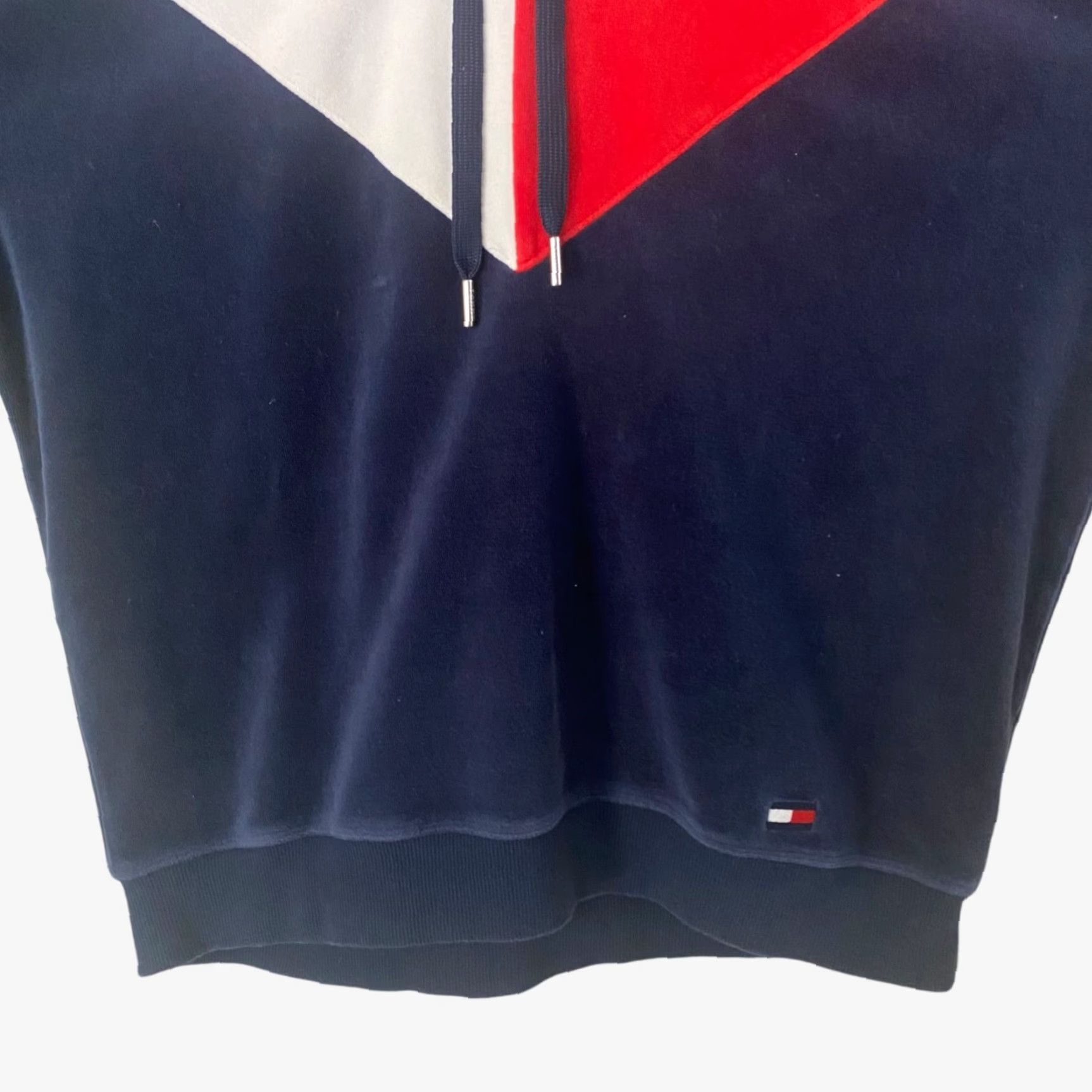 Tommy Hilfiger VINTAGE Tommy Hilfiger Sport Velour Chevron Hoodie Sweatshirt Blue Women's M Size M / US 6-8 / IT 42-44 - 7 Thumbnail