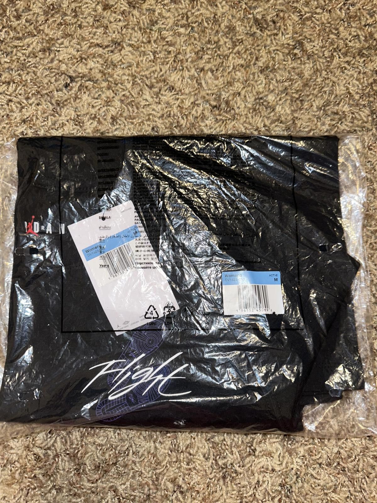 Jordan Brand Jordan Women’s Flight Sole Graphic Black Shirt Size M / US 6-8 / IT 42-44 - 10 Thumbnail