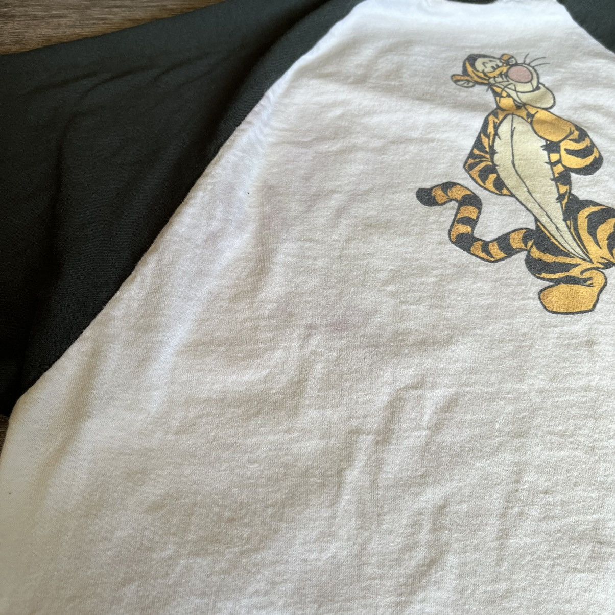 Disney Vintage Y2K Disney Tigger Raglan Baseball 68 Longsleeve Tee Size US M / EU 48-50 / 2 - 9 Thumbnail