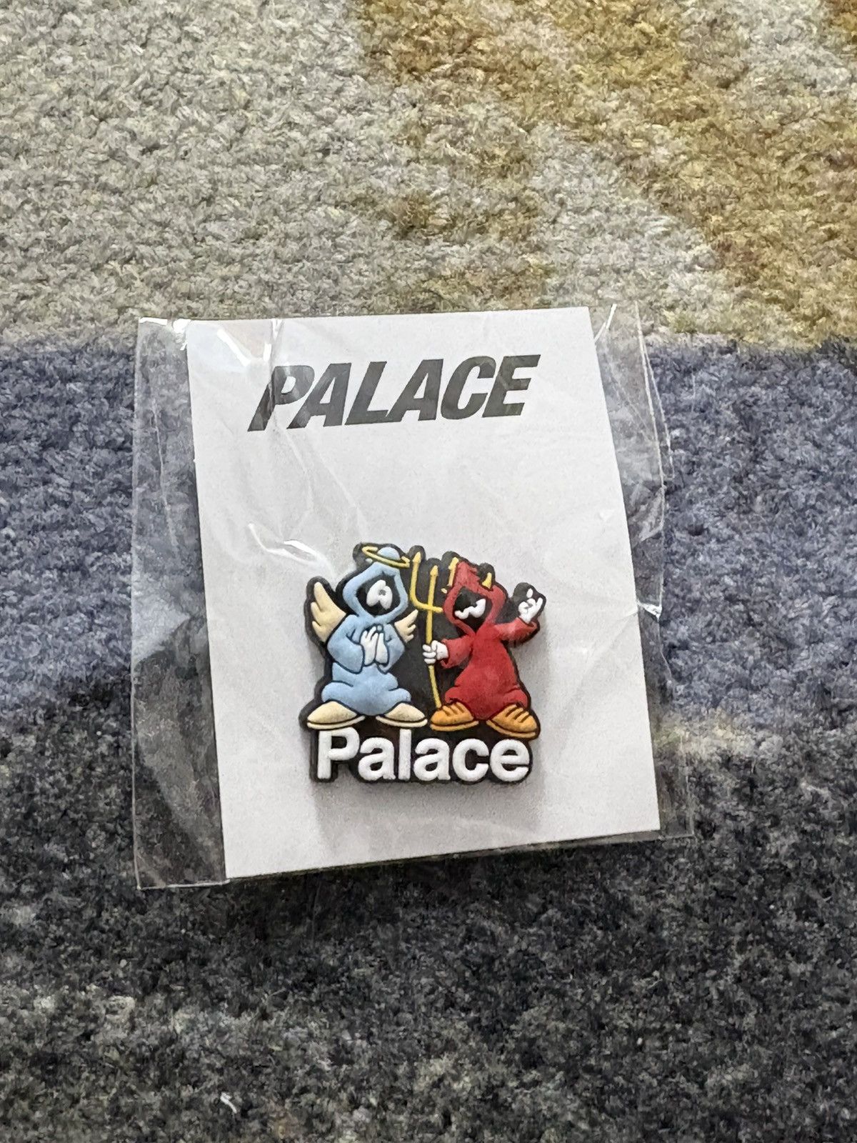 Palace Palace Right and Wrong Pin Badge Size ONE SIZE - 1 Thumbnail
