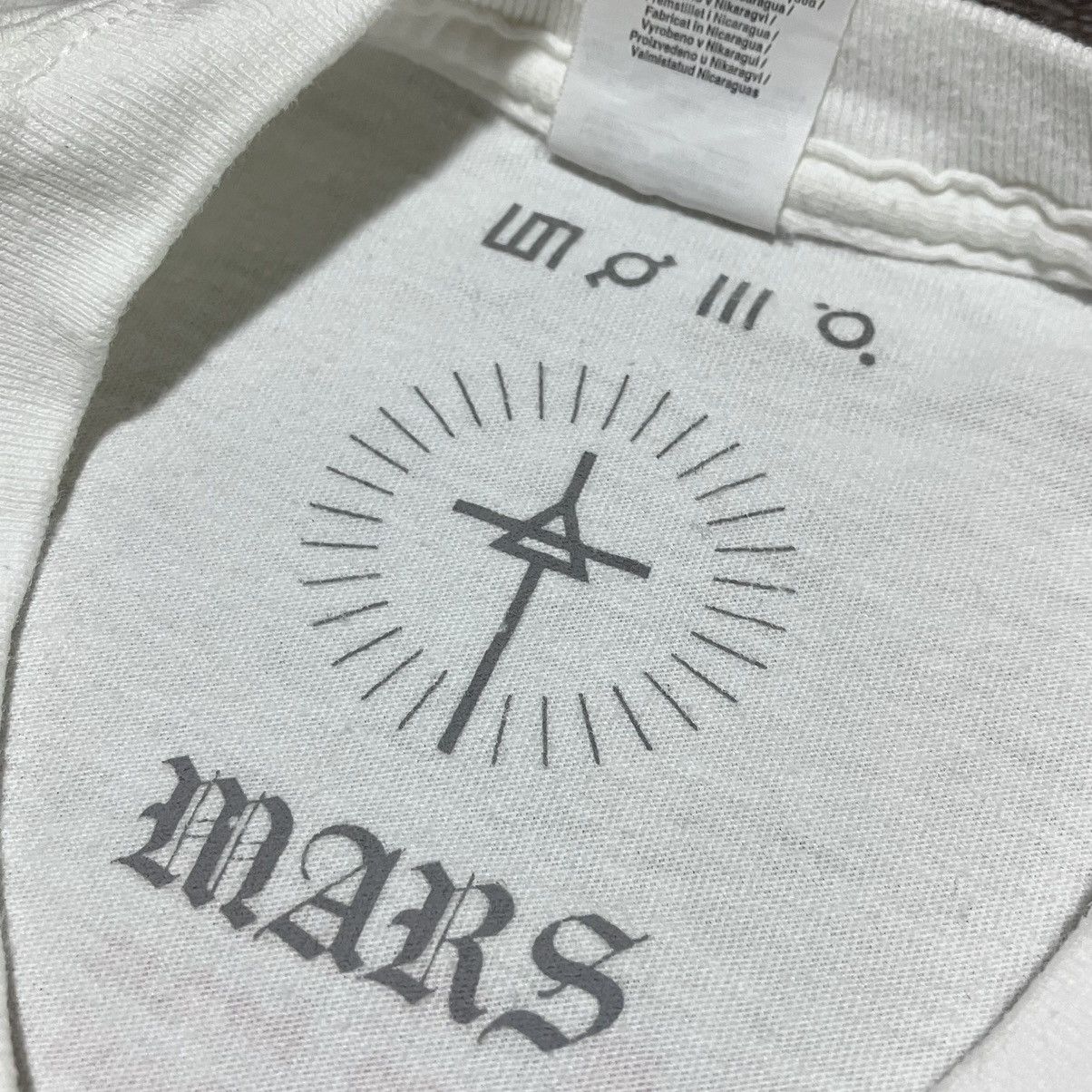 Band Tees THIRTY SECONDS TO MARS “The Monolith Tour” 2018 L/S Shirt Size US M / EU 48-50 / 2 - 9 Thumbnail