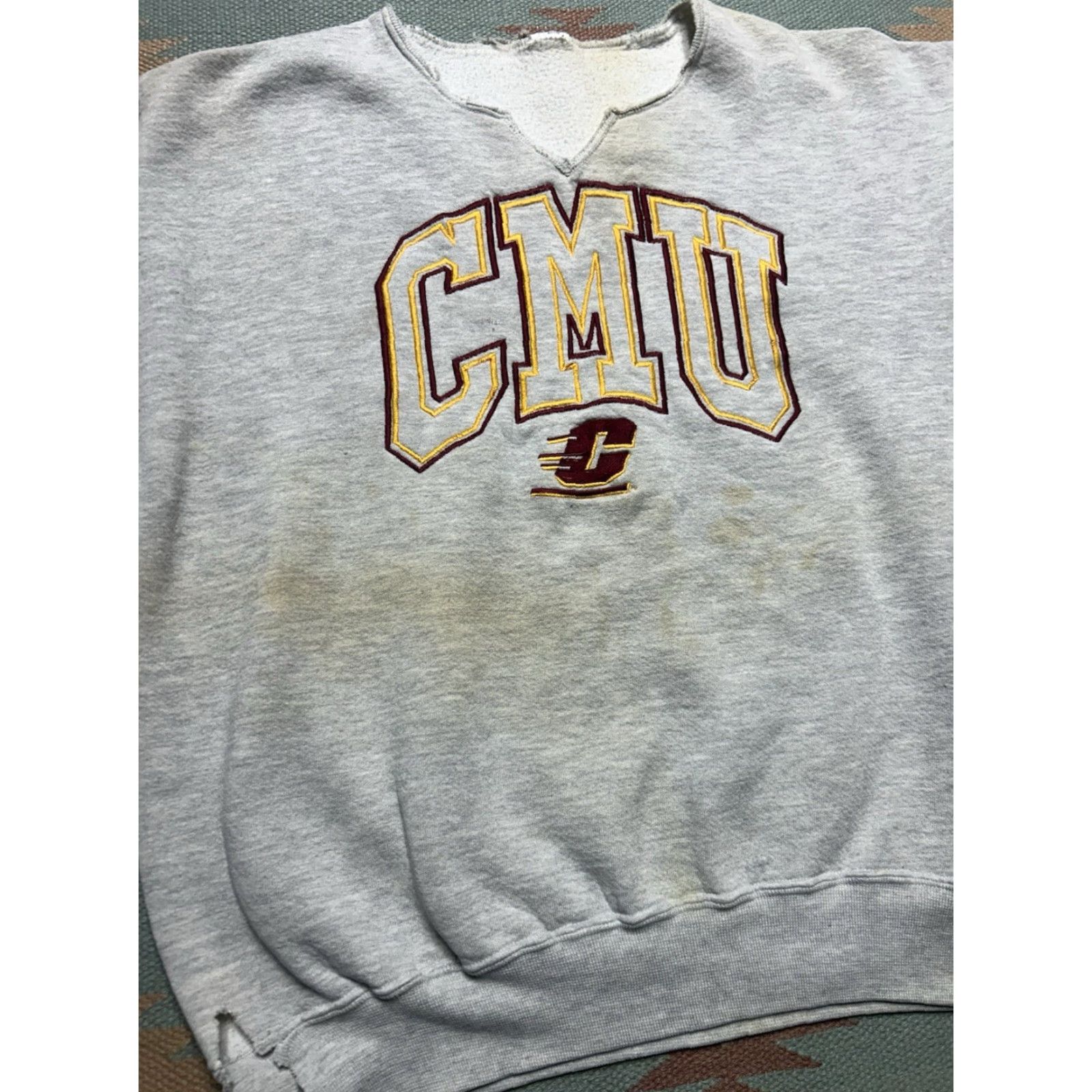 Russell Athletic VINTAGE 80s Russell Athletic Sweatshirt CMU Central Michigan Distressed L/XL Men Gray Pullover Size US L / EU 52-54 / 3 - 2 Thumbnail