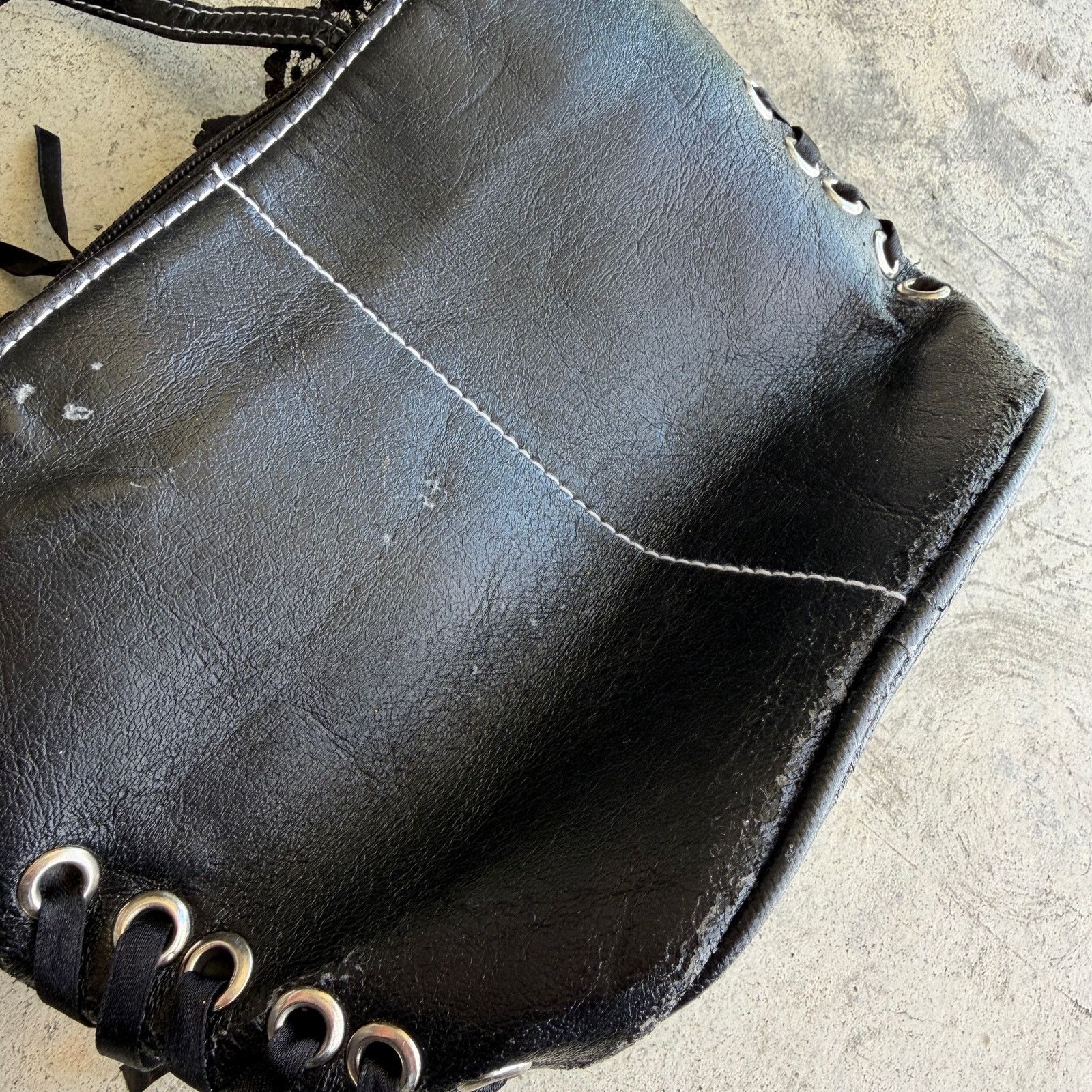 Other Vintage Y2K Black Faux Leather Corset Bustier Handbag Size ONE SIZE - 6 Thumbnail