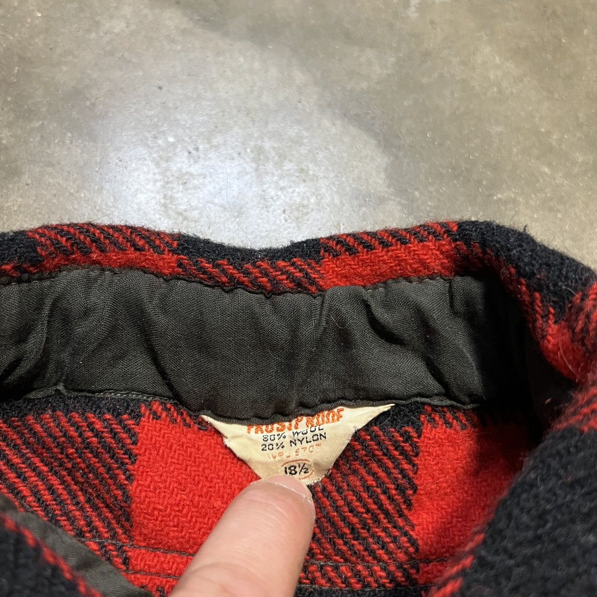 Woolrich Woolen Mills Vintage 70s 80s Frostproof Wool Flannel Buffalo Plaid Shirt Size US XL / EU 56 / 4 - 9 Thumbnail