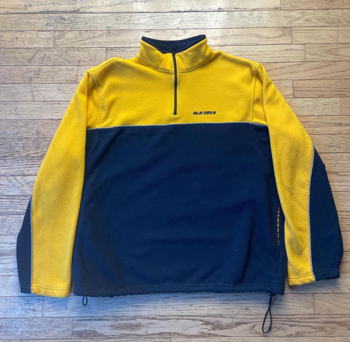 Old Navy Y2k yellow and blue old navy sweatshirt Size US XXL / EU 58 / 5 - 1 Thumbnail