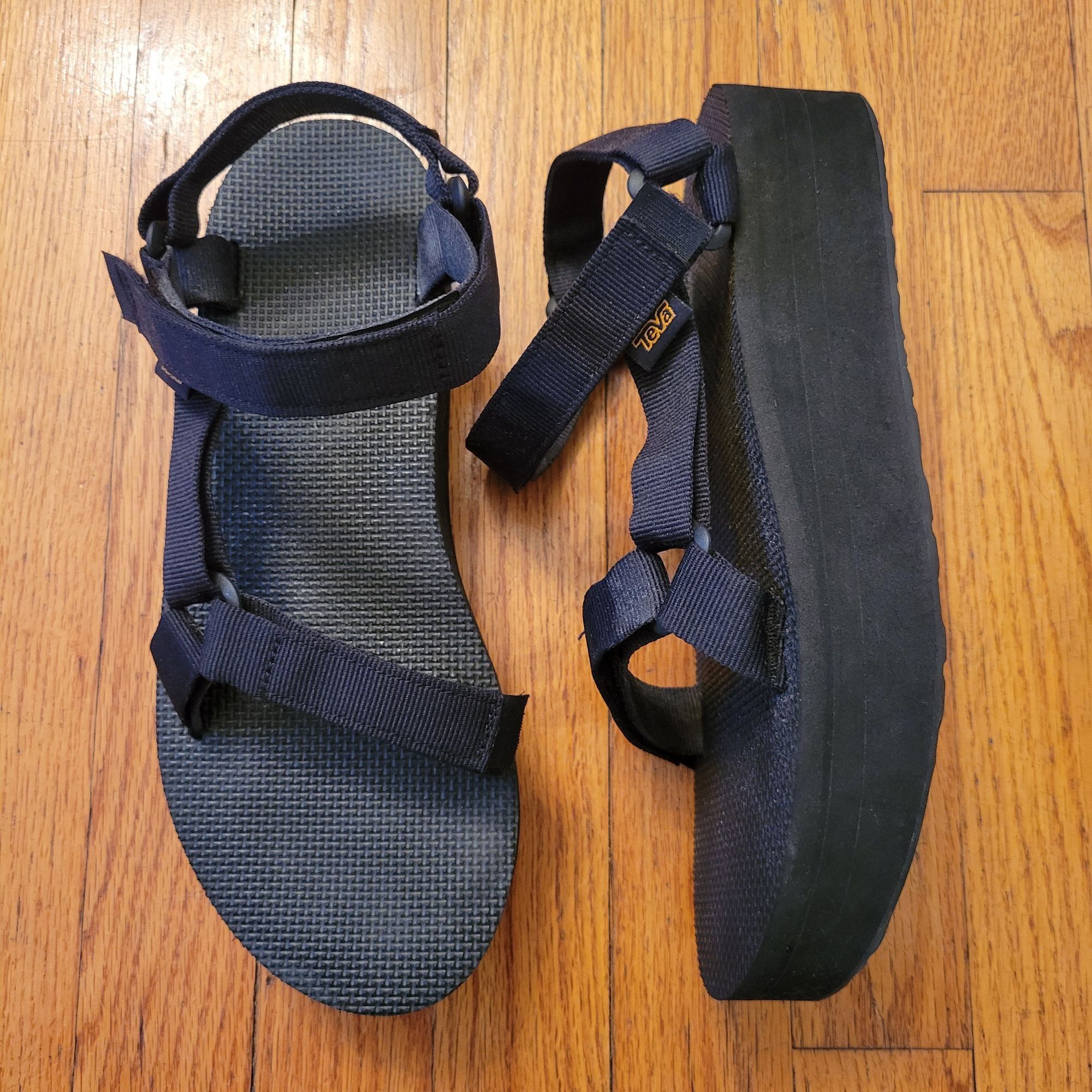 Teva Teva Platform Sandals 10 Lightweight Comfort Summer FLATFORM Size US 10 / IT 40 - 1 Thumbnail