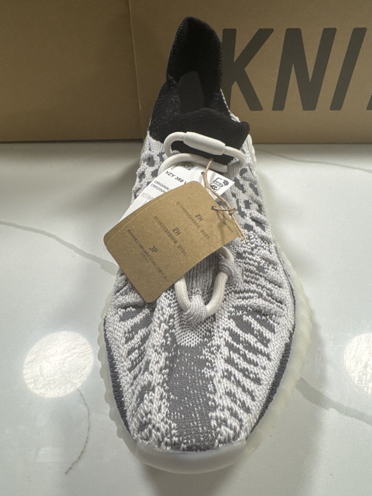 Adidas Yeezy 350 V2 CMPCT Size US 9.5 / EU 42-43 - 3 Thumbnail