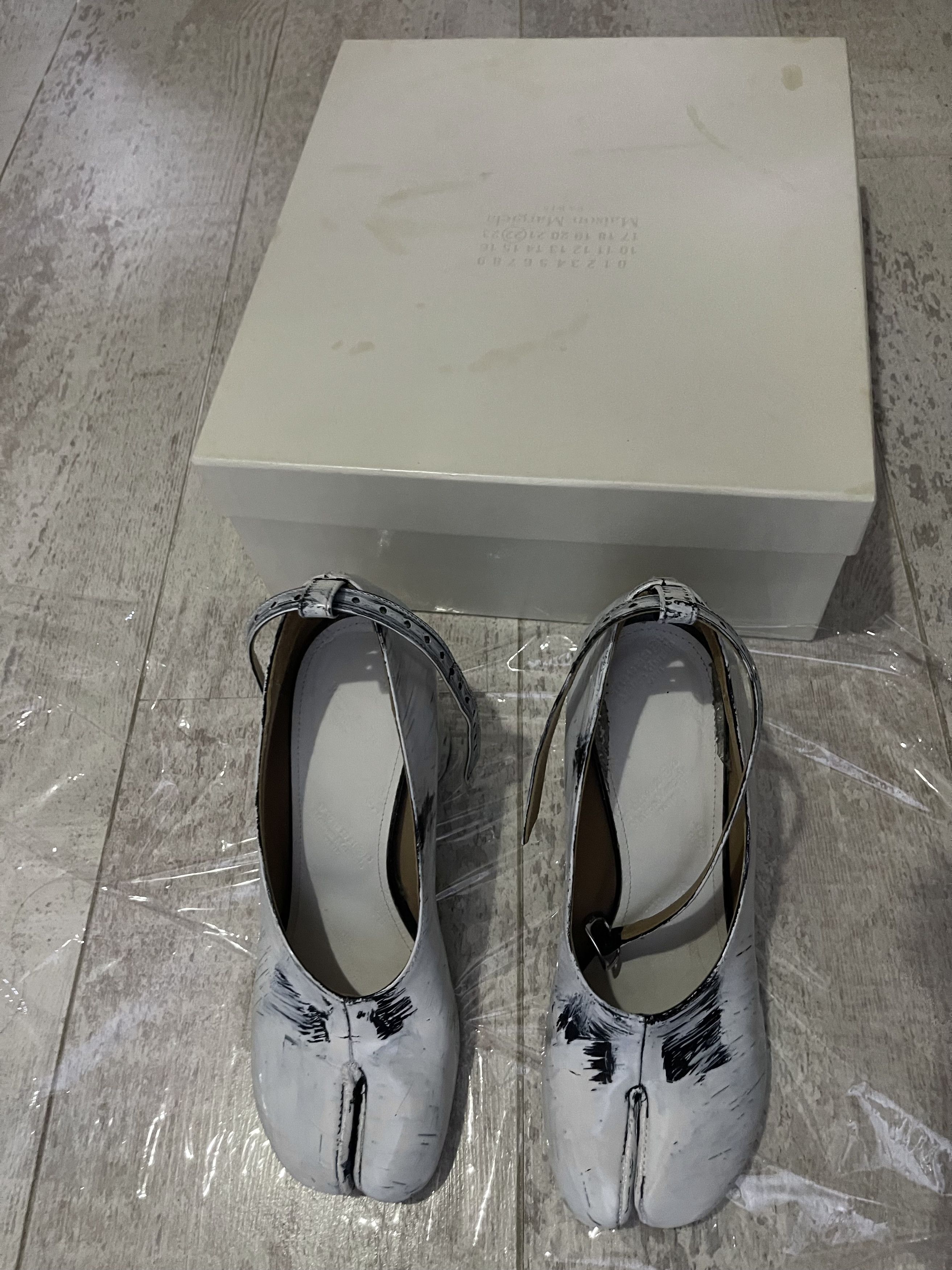 Maison Margiela Maison Margiela Tabi Mary Jane Heels Size US 6 / IT 36 - 2 Thumbnail