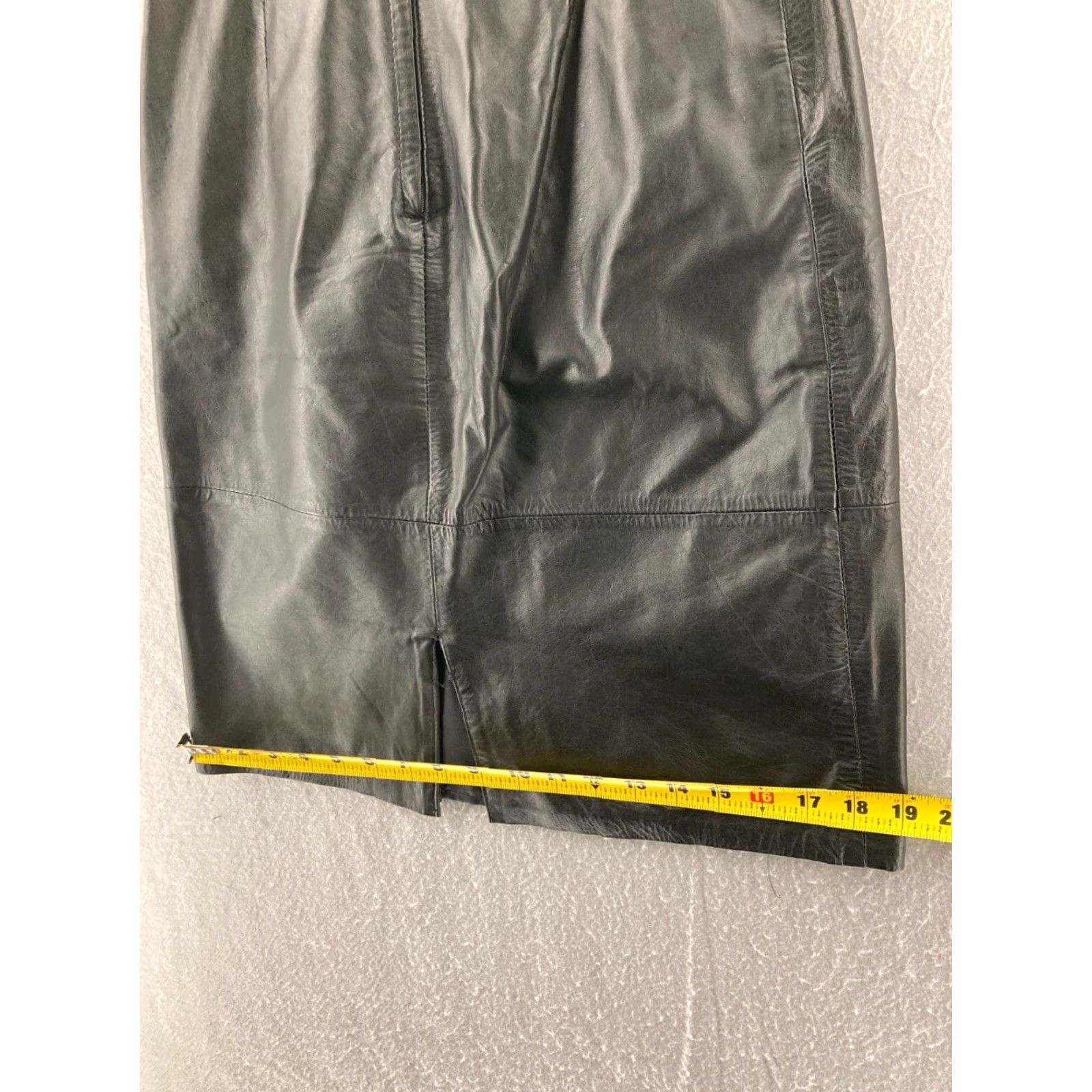 Vintage Vintage Genuine Leather Skirt Womens 5/6 Midi Black Knee Length A-Line 90s Theme Mens Womens Size 27" / US 4 / IT 40 - 3 Thumbnail