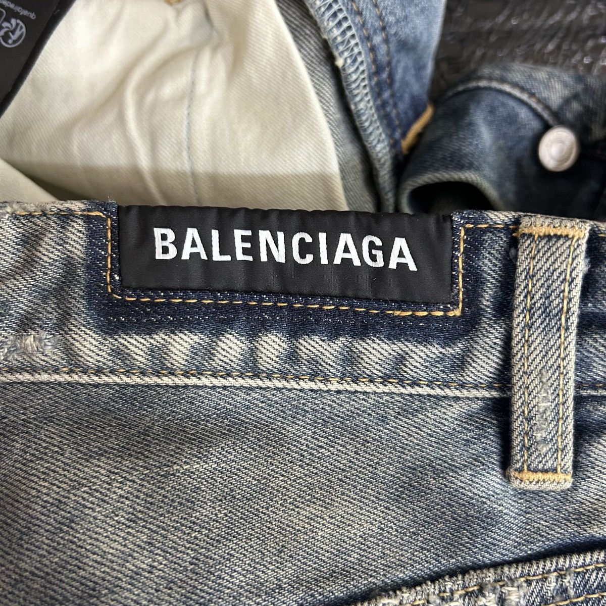 Balenciaga Balenciaga Mud Destroy Baggy Denim Size US 32 / EU 48 - 6 Thumbnail