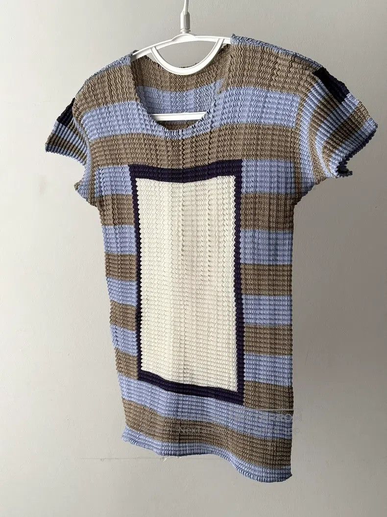 Issey Miyake Issey Miyake Cropped Ruched Short-sleeve Top Size M / US 6-8 / IT 42-44 - 1 Thumbnail