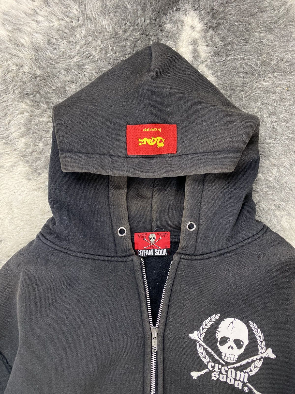 Japanese Brand Vintage Thrashed CREAM SODA Crazy Sunfaded Hoodie Size US L / EU 52-54 / 3 - 4 Thumbnail