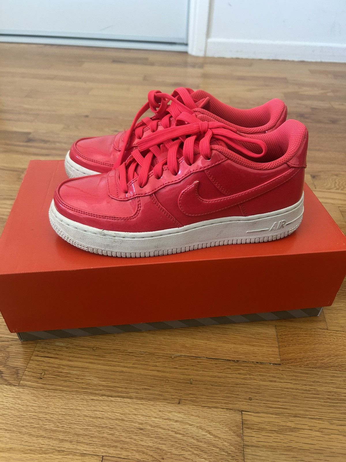 Nike Kid's Nike Air Force 1 Lv8 UV Low GS 'Siren Red Size US 4.5 / IT 34.5 - 2 Thumbnail