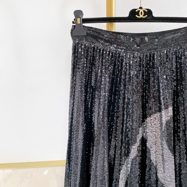 Valentino Valentino Dark sequin skirt Size M / US 6-8 / IT 42-44 - 3 Thumbnail