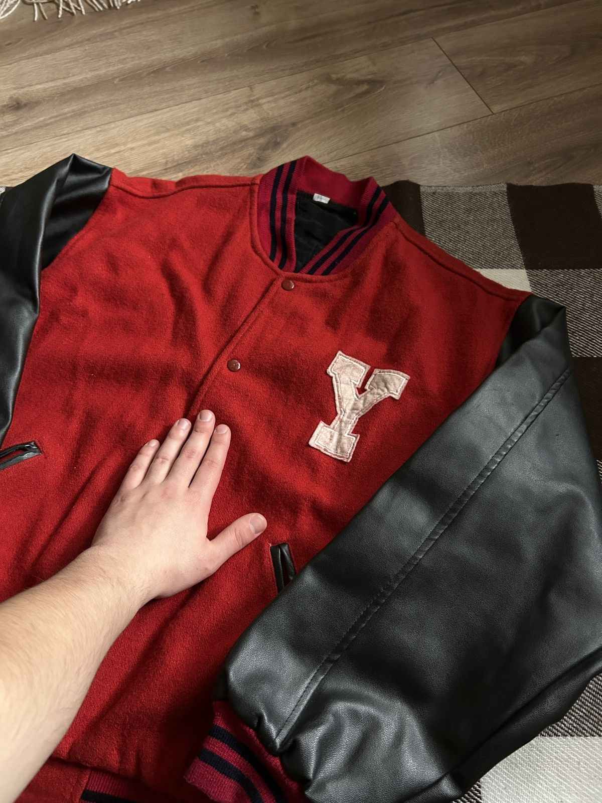 Vintage Vintage Varsity Jacked red/black Y tiger sports made in usa Size US L / EU 52-54 / 3 - 3 Thumbnail