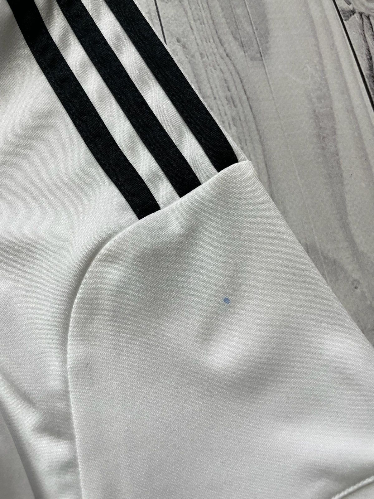 Vintage Vintage adidas Real Madrid soccer jersey size S Size US S / EU 44-46 / 1 - 3 Thumbnail