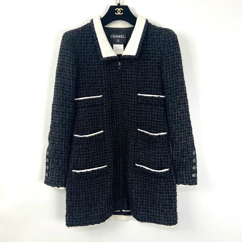 Chanel Black and white fine tweed coat