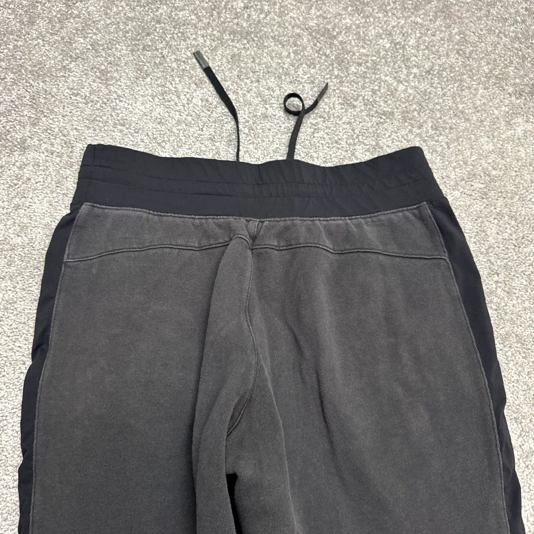 Lululemon Lululemon Jogger Sweatpants Womens 6 Black Zip Pockets Drawstring Activewear Pants Regular Size 28" / US 6 / IT 42 - 5 Thumbnail