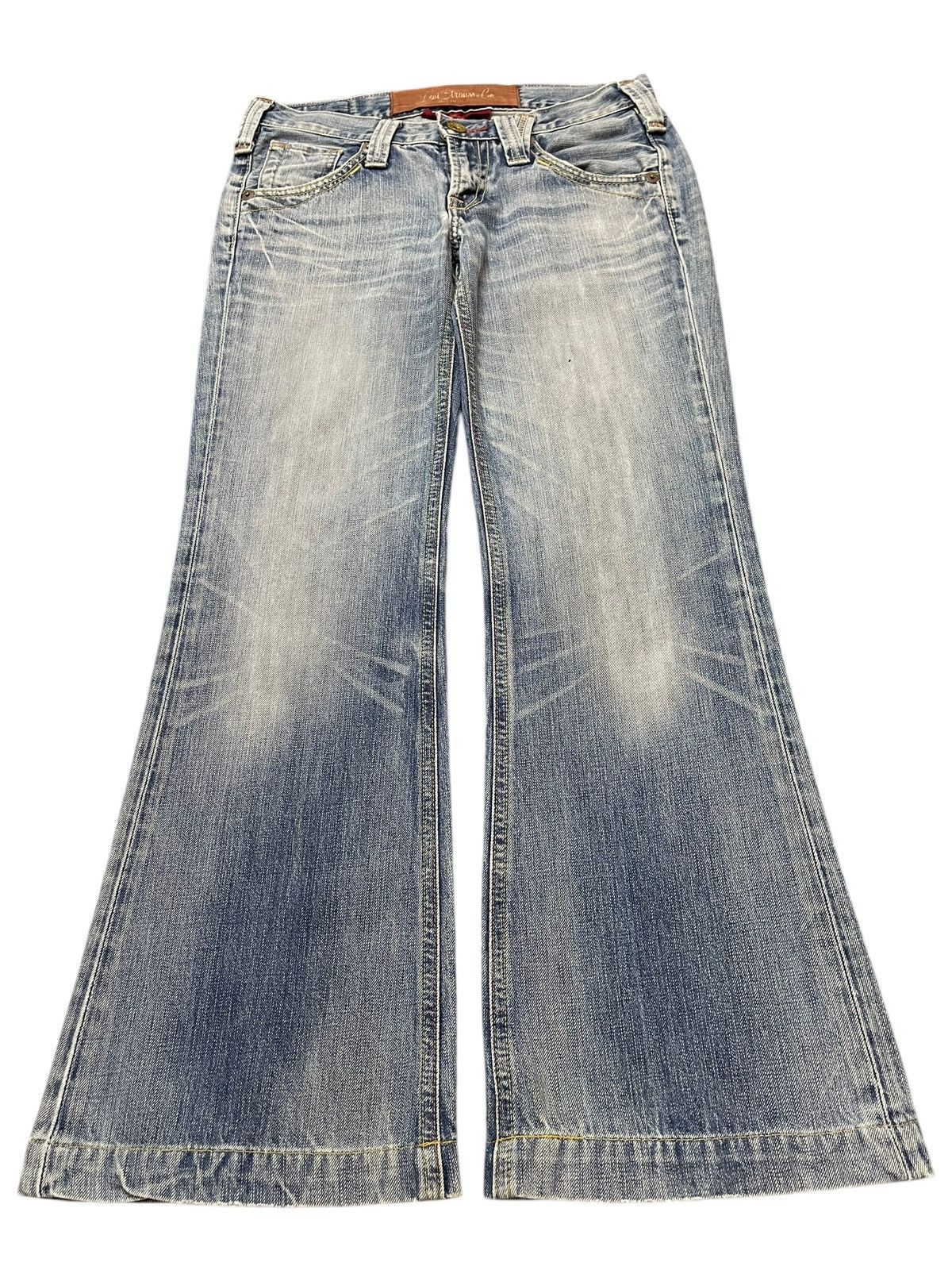 Levi's Vintage 90s Levis Faded Wash Style Wide Leg Baggy Jeans Size US 30 / EU 46 - 1 Thumbnail