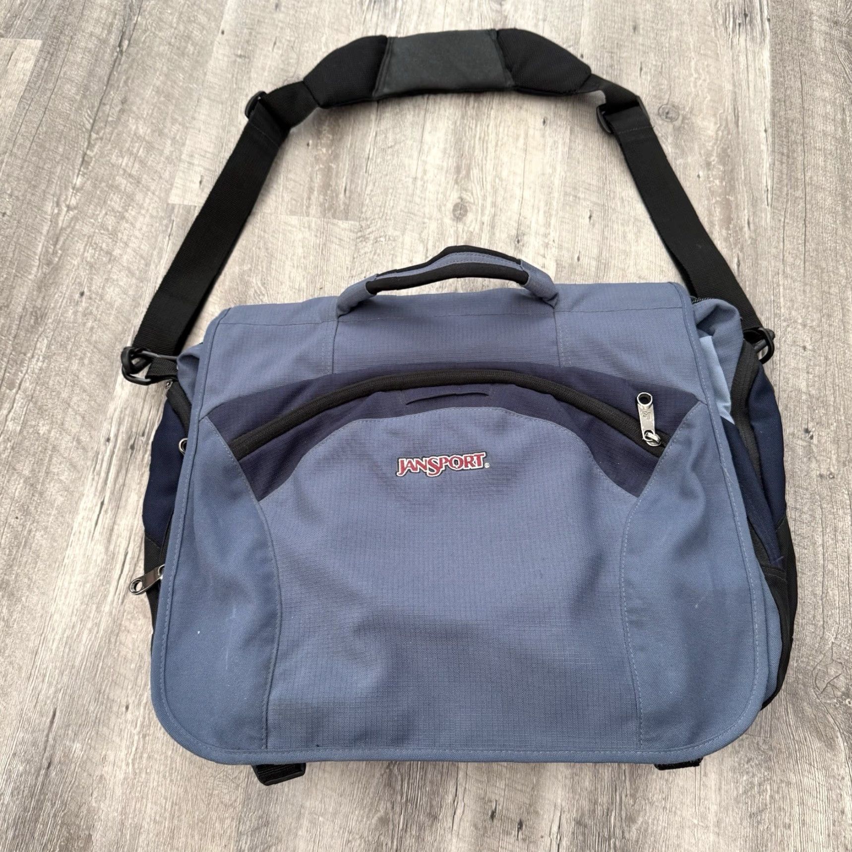 Jansport Jansport Messenger Bag Colorblock Nylon Polyester Laptop Sleeve Zip Crossbody Strap Large Multicolor Men City College Travel Casual Business Mens Bags Size ONE SIZE - 6 Thumbnail
