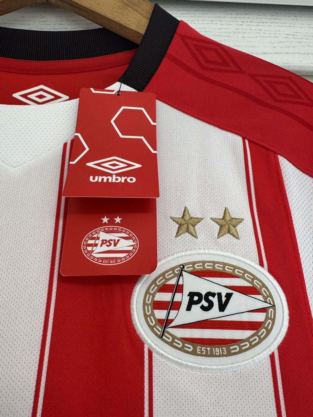 Umbro BNWT PSV Eindhoven 2017-2018 Home Soccer Jersey Football Kit Size US M / EU 48-50 / 2 - 7 Thumbnail