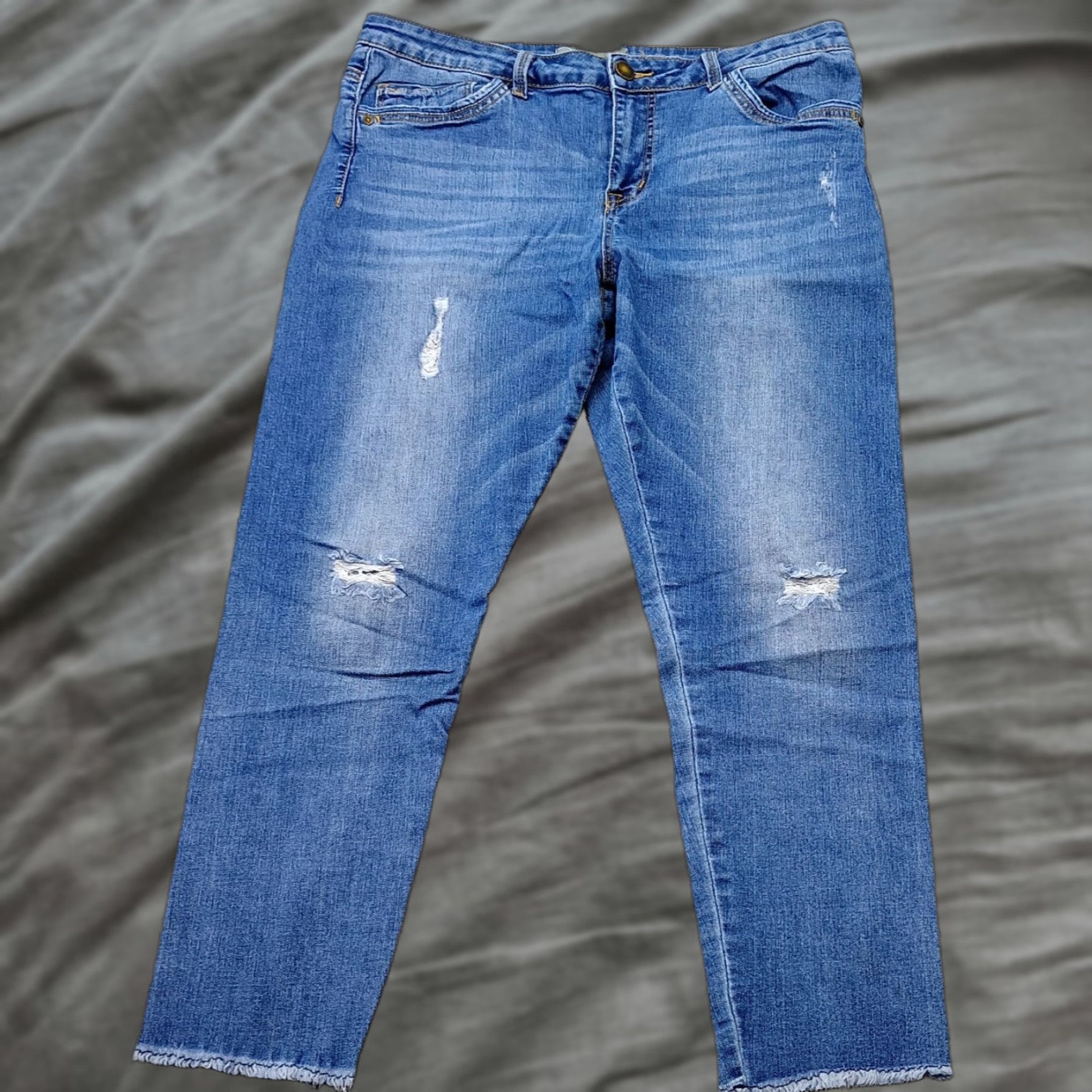 Vintage Wit & Wisdom Jeans Womens 14 Straight Denim Distressed Blue 26.5" Inseam 5-Pocket Regular Size 14 Mens/ Womens Size 36" / US 14 / IT 50 - 1 Thumbnail