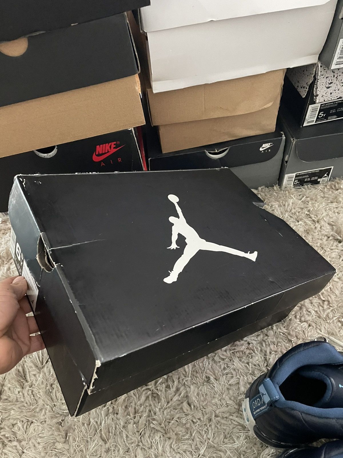 Jordan Brand Jordan 12 Obsidian Size US 6.5 / EU 39-40 - 12 Thumbnail