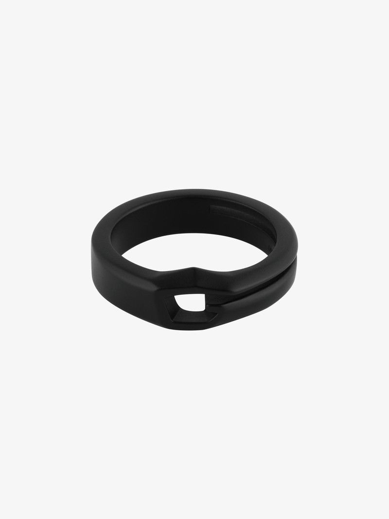 Givenchy o1n1vont0326 Size:OS/Giv Cut Ring in Black Size ONE SIZE - 2 Thumbnail