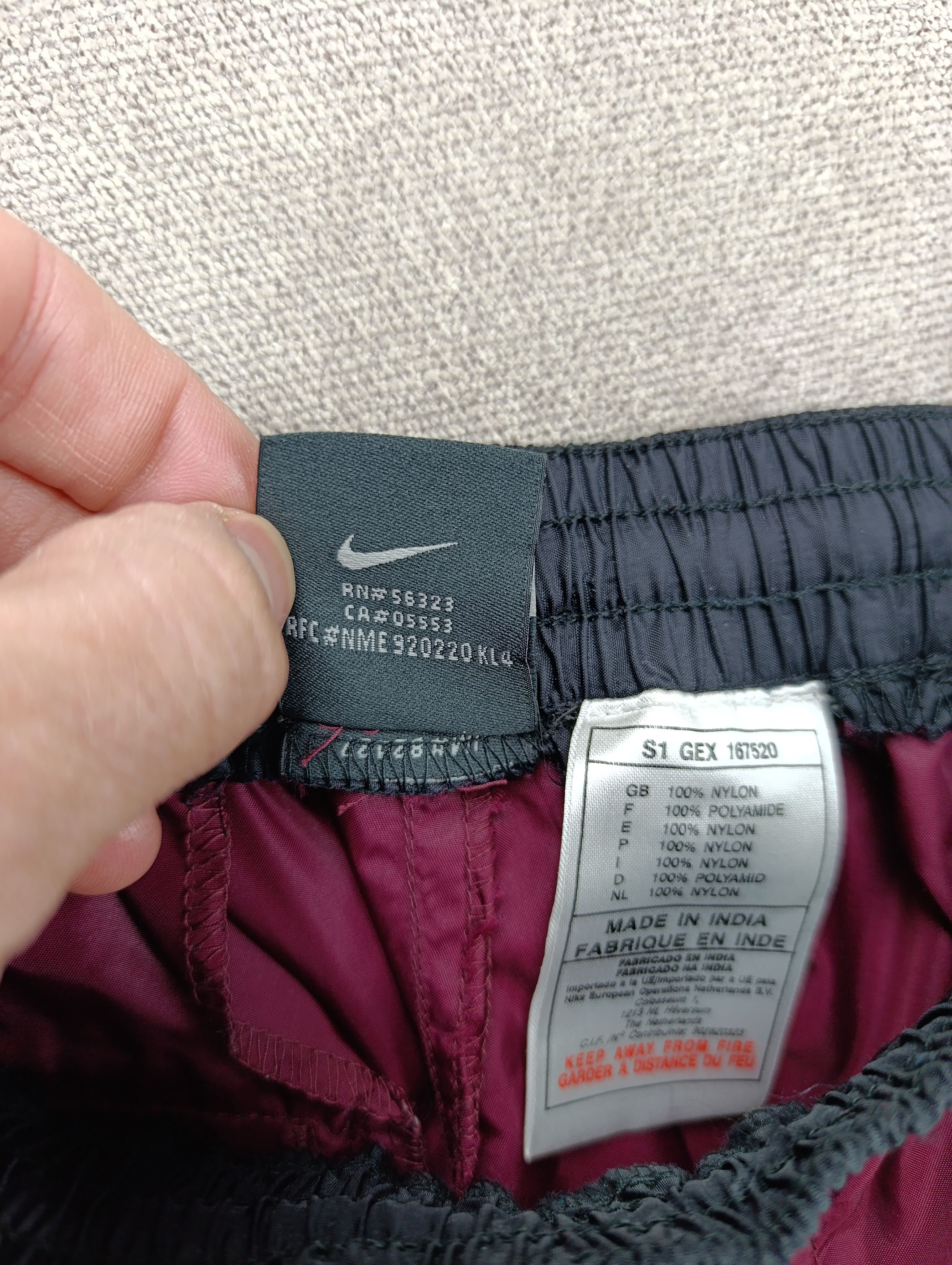 Nike Nike Nylon Mens Vintage Shorts Size US 30 / EU 46 - 9 Thumbnail