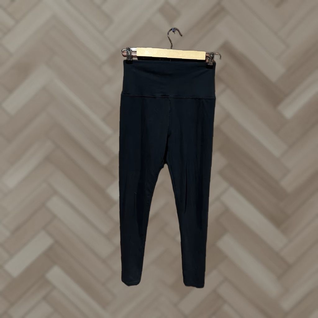 Vintage Offline Aerie Womens Black Cropped Athletic Leggings Size M Size 32" / US 10 / IT 46 - 1 Thumbnail