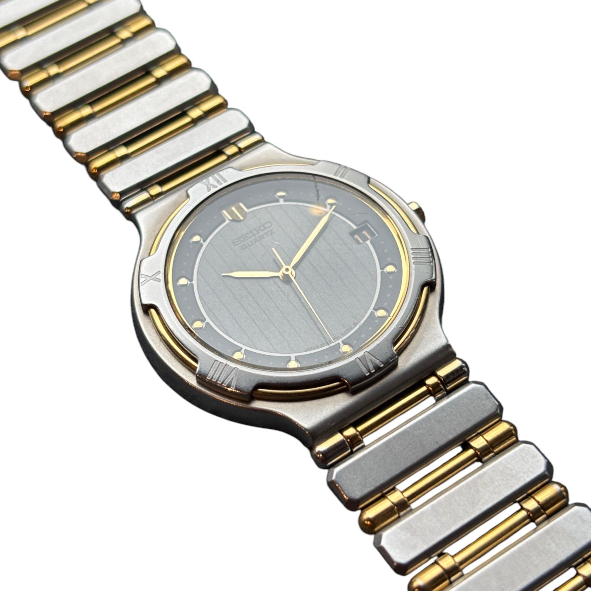Seiko Seiko 5P22-6020 Two Tone Guiloche Dial Size 36 - 1 Thumbnail