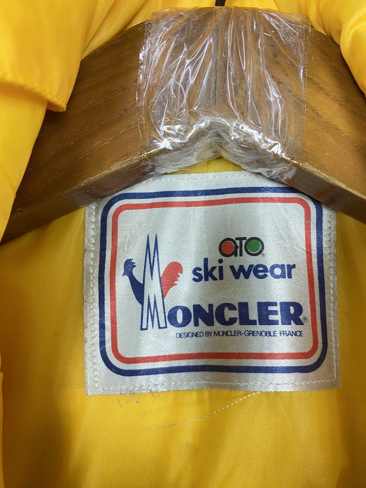Moncler Rare‼️ Vintage Moncler Ski Hoodie Jacket Small Logo Size S / US 4 / IT 40 - 7 Thumbnail