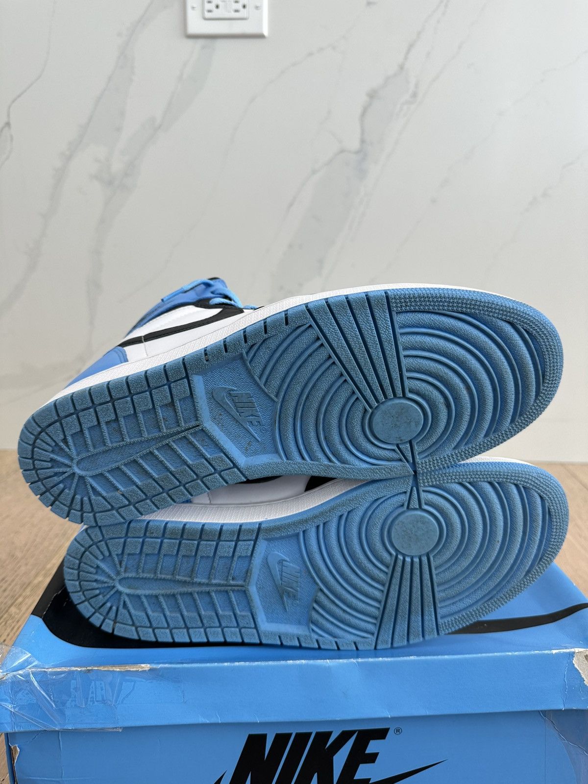 Jordan Brand Jordan 1 Retro High OG UNC Toe Size US 14 / EU 47 - 6 Thumbnail