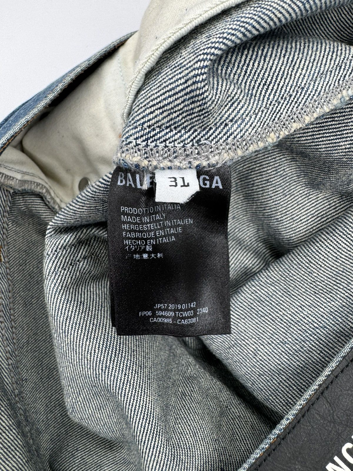 Balenciaga Balenciaga Denim Shorts 2019 Size US 31 - 3 Thumbnail