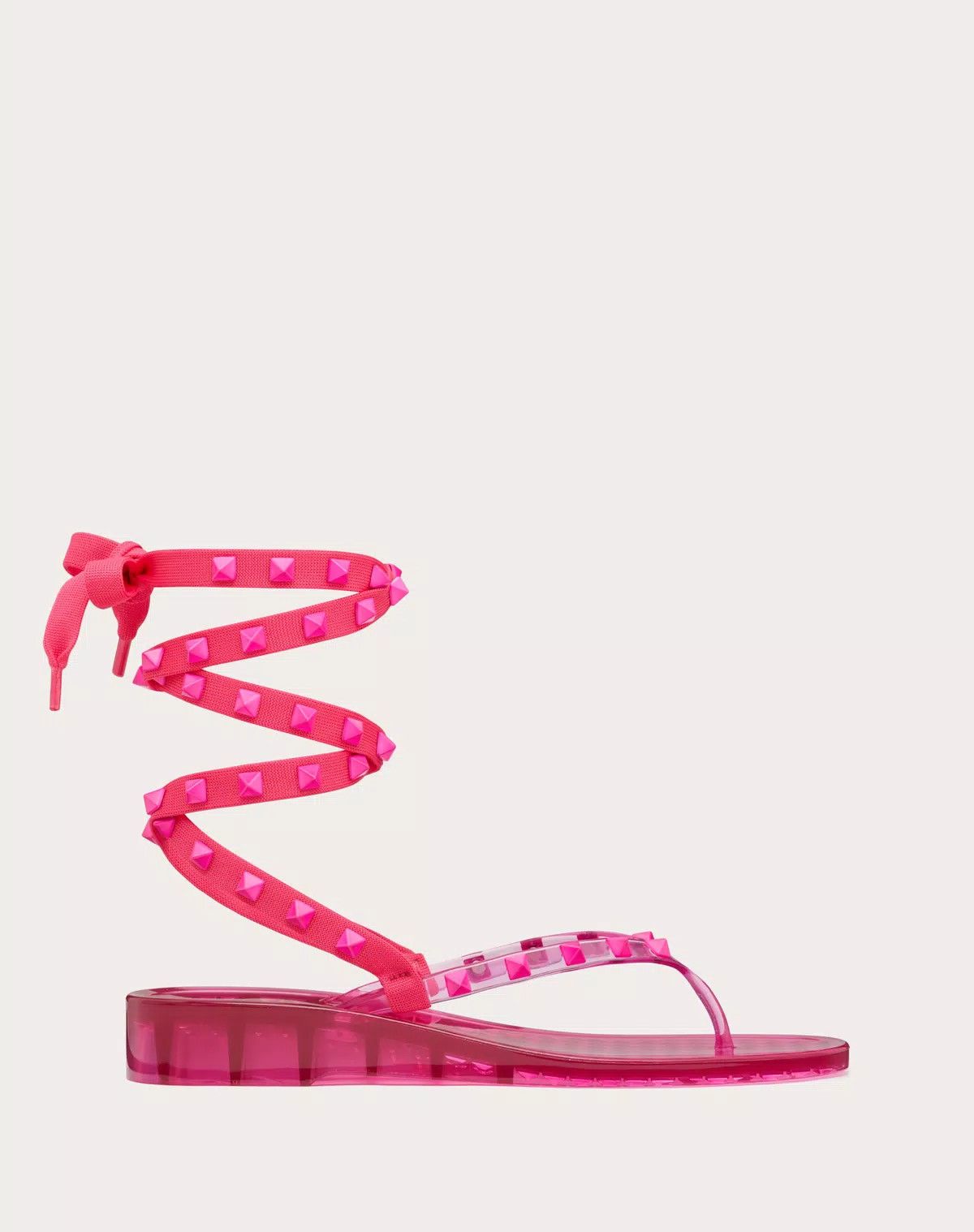 o1s1wg110625 Rockstud Rubber Thong Sandal in Pink