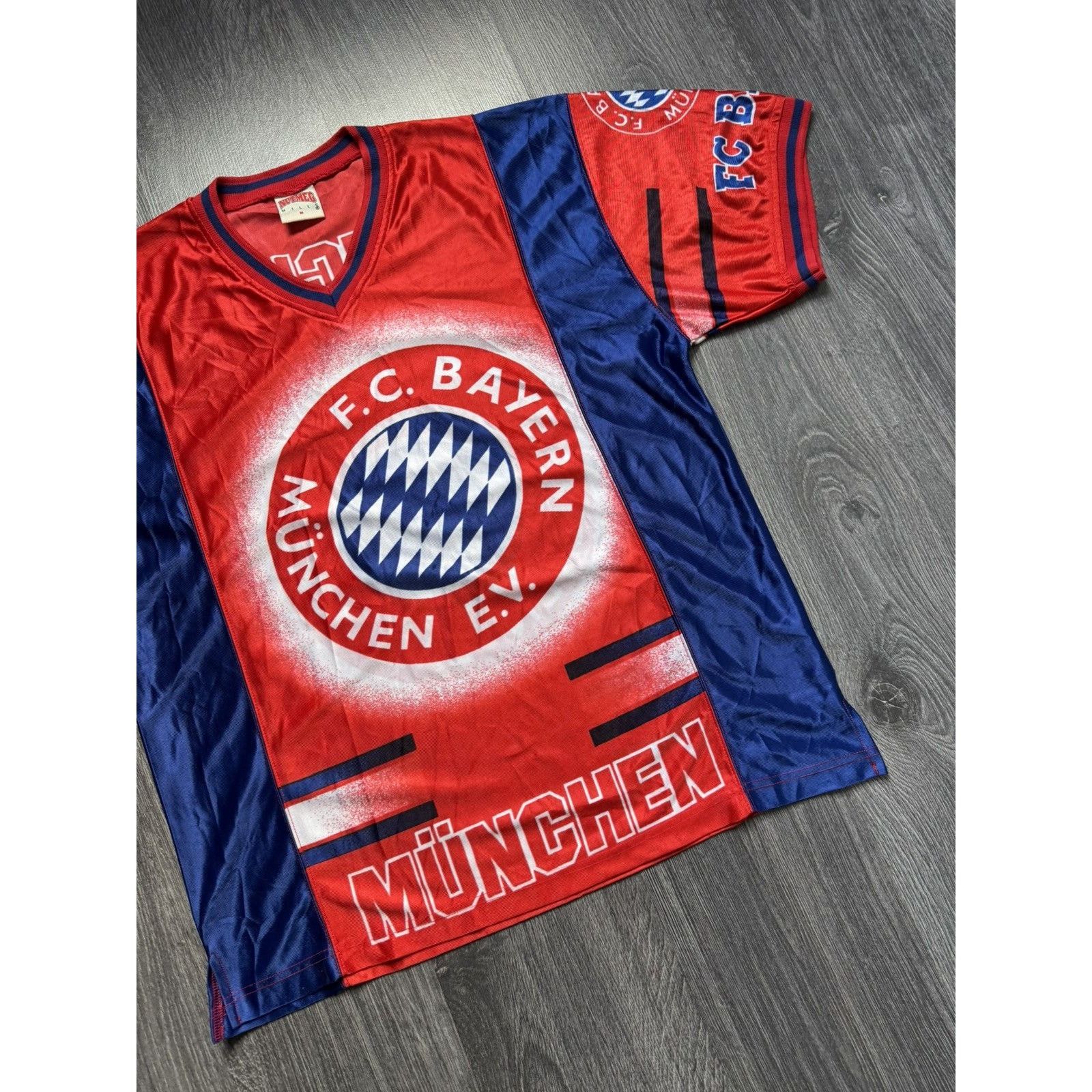 Nutmeg × Vintage 90s Vintage Nutmeg F.C Bayern Munchen Full Printed T-Shirt Size US M / EU 48-50 / 2 - 2 Thumbnail