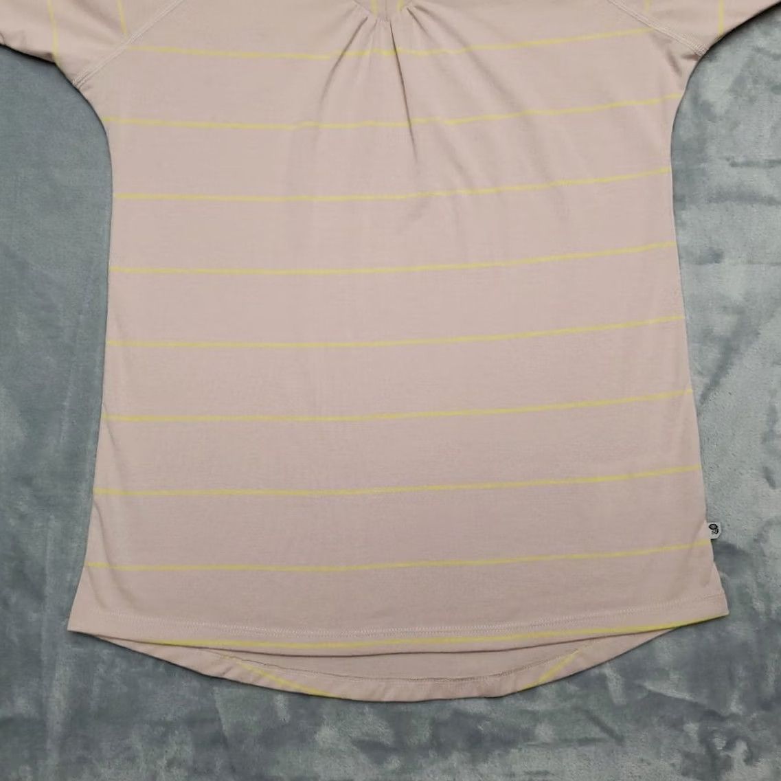 Mountain Hardwear Mountain Hardwear Shirt Women XS Beige Striped Short Sleeve V-neck Pullover TEE Size XS / US 0-2 / IT 36-38 - 2 Thumbnail
