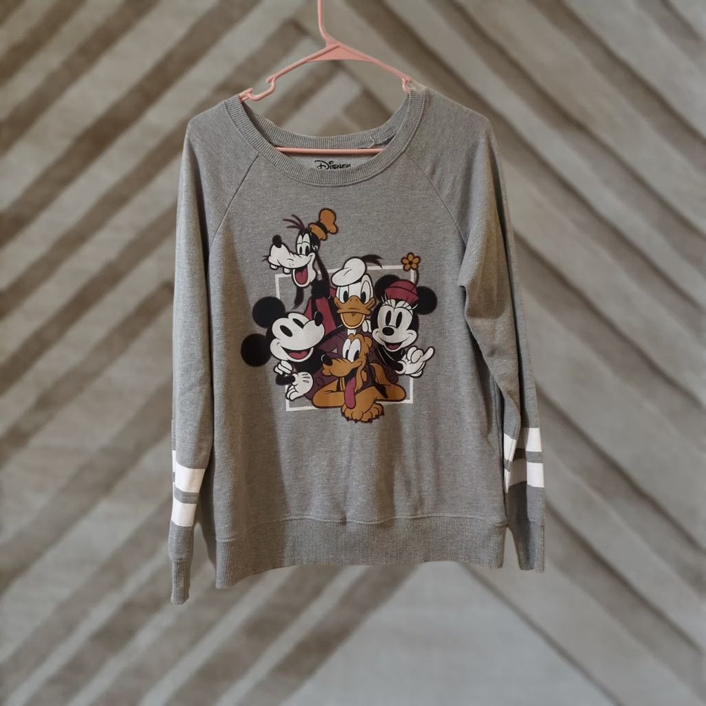 Disney Disney Sweatshirt Mickey Mouse And Friends Print Heather Gray Size M Womens Pullover Sweatshirt Activewear Gray M Size M / US 6-8 / IT 42-44 - 1 Thumbnail