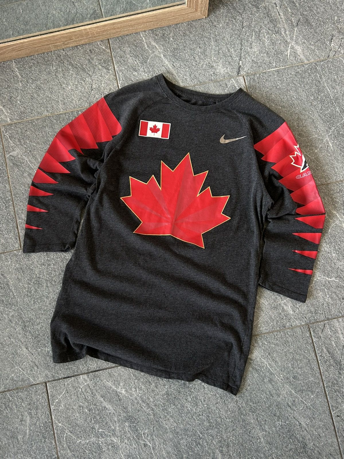 Nike Vintage tee longsleeve Nike canada hokey jersey team medium Size US M / EU 48-50 / 2 - 8 Thumbnail